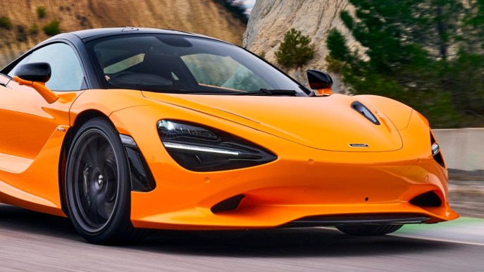 Nuova 750S: la McLaren di serie più leggera e potente